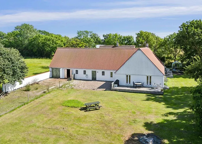Apartment With Sea View On Stryno